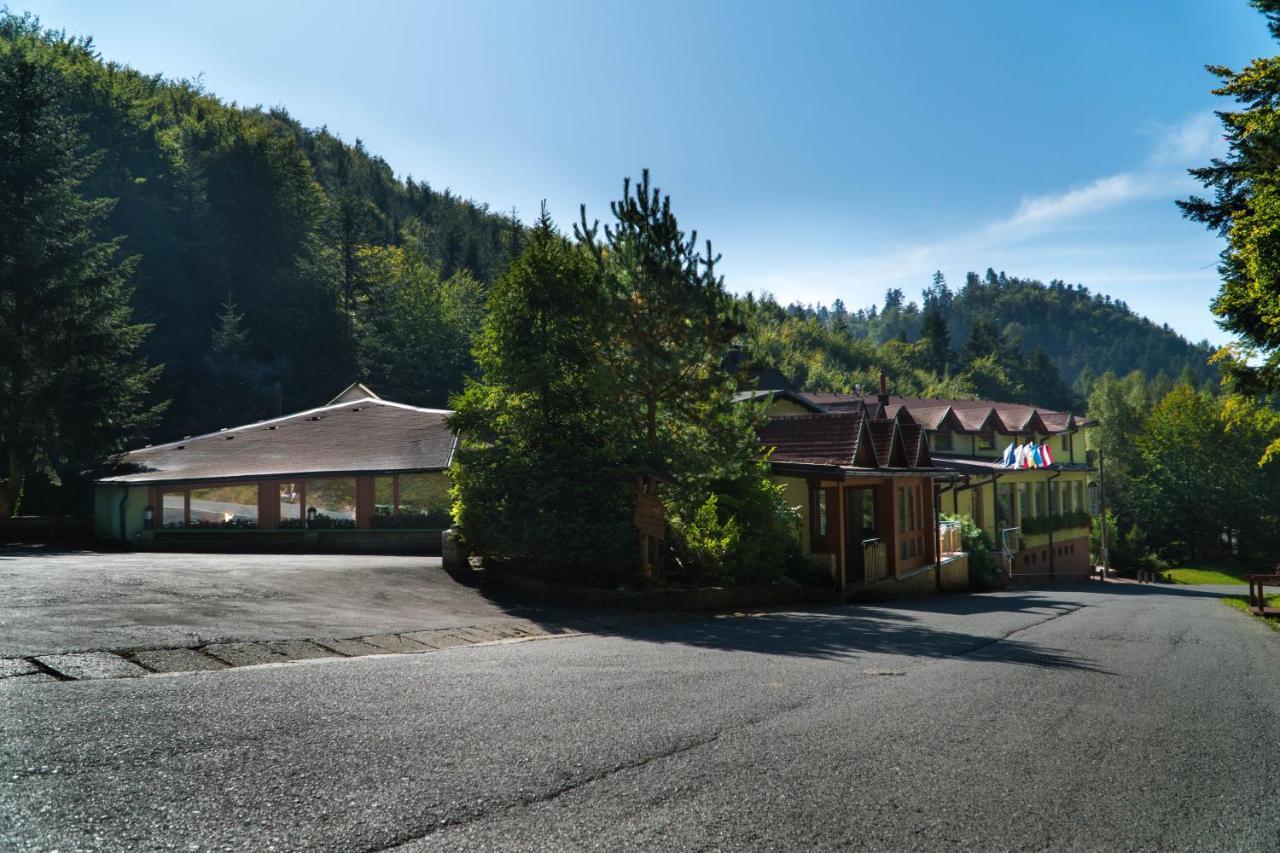Hotel Šomka Drienica Buitenkant foto
