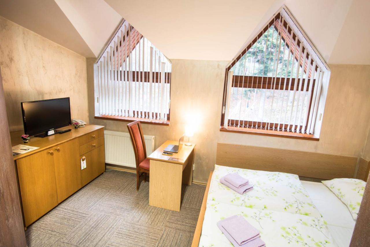 Hotel Šomka Drienica Buitenkant foto