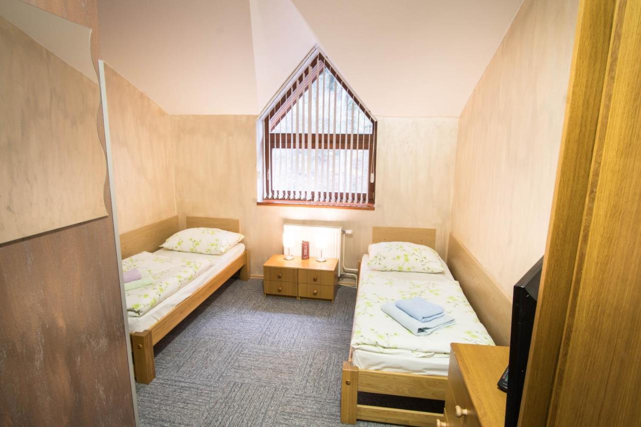 Hotel Šomka Drienica Buitenkant foto