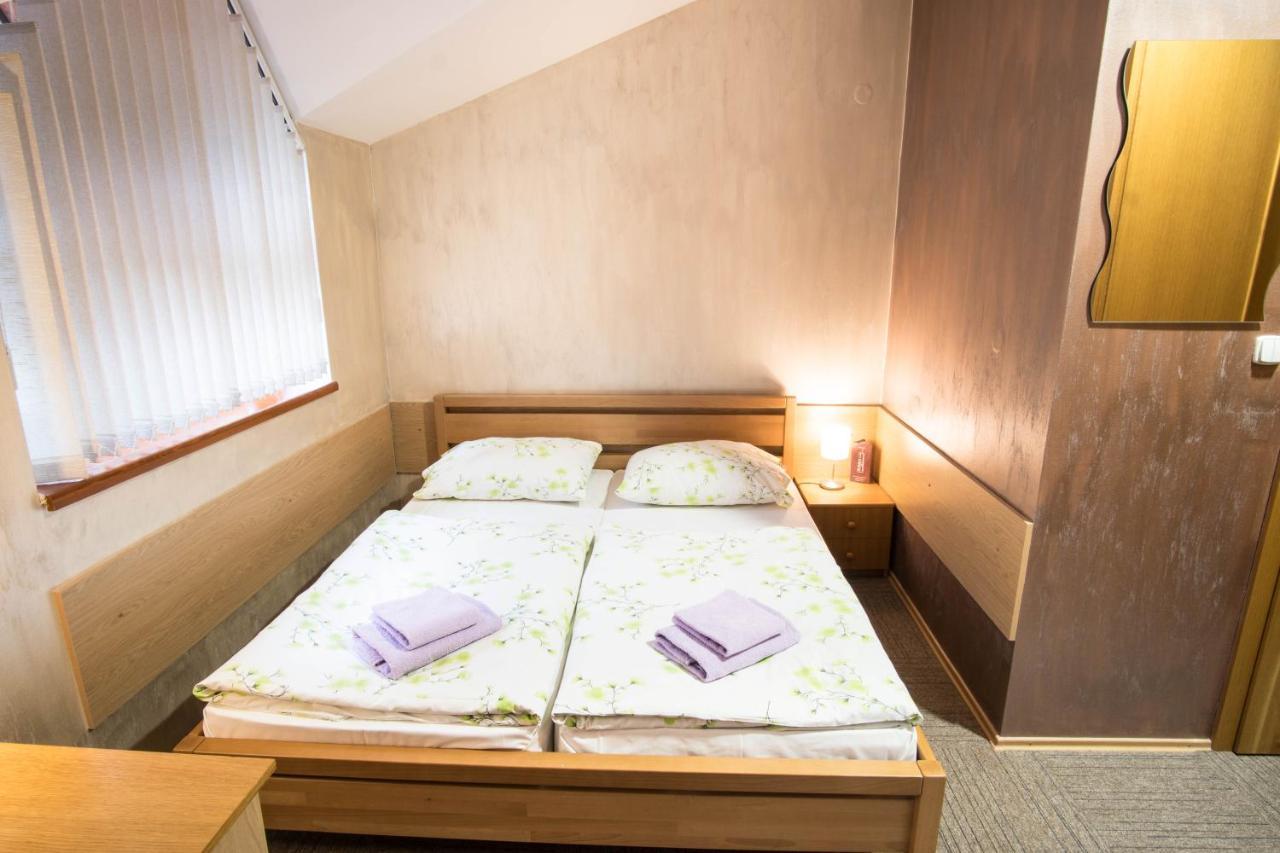 Hotel Šomka Drienica Buitenkant foto