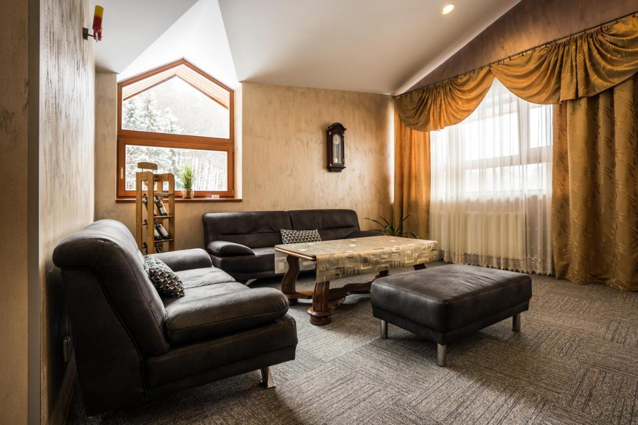 Hotel Šomka Drienica Buitenkant foto