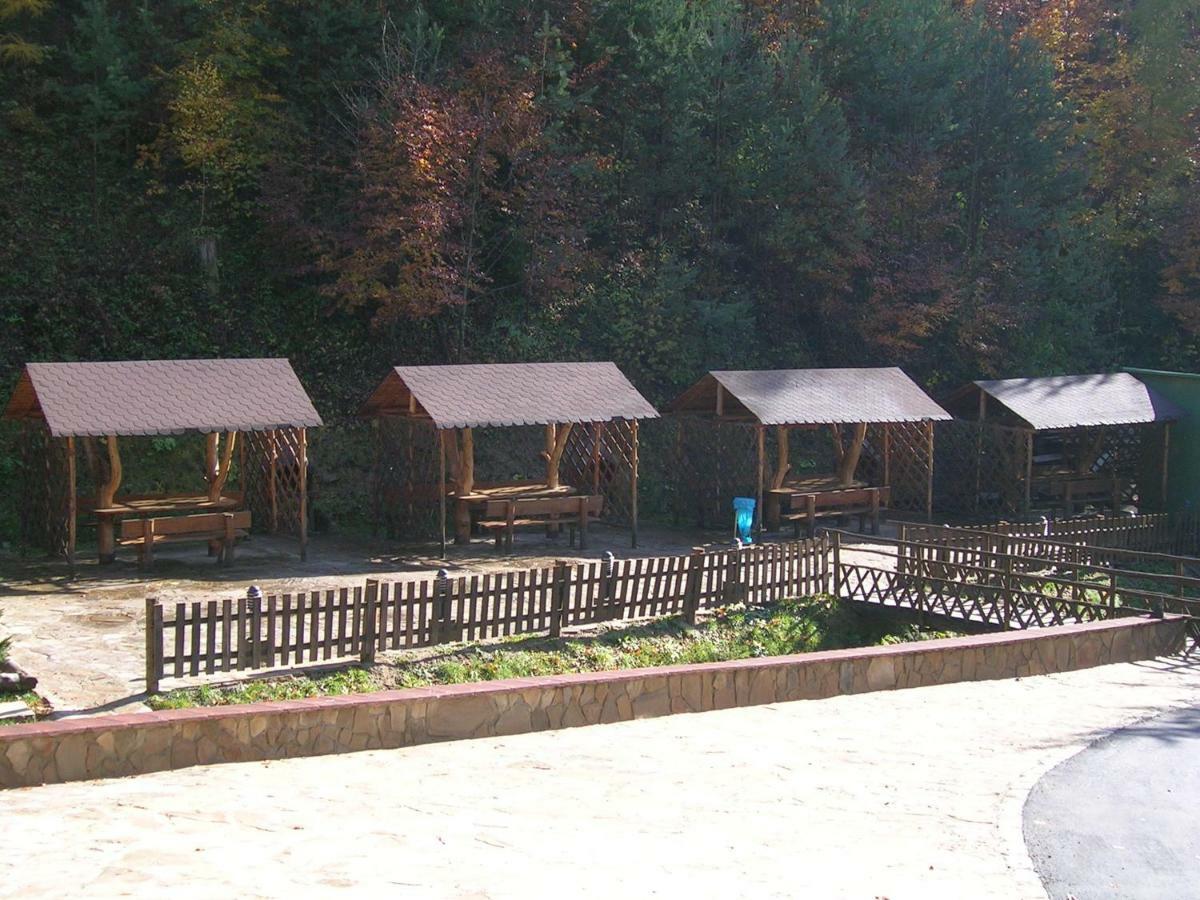 Hotel Šomka Drienica Buitenkant foto